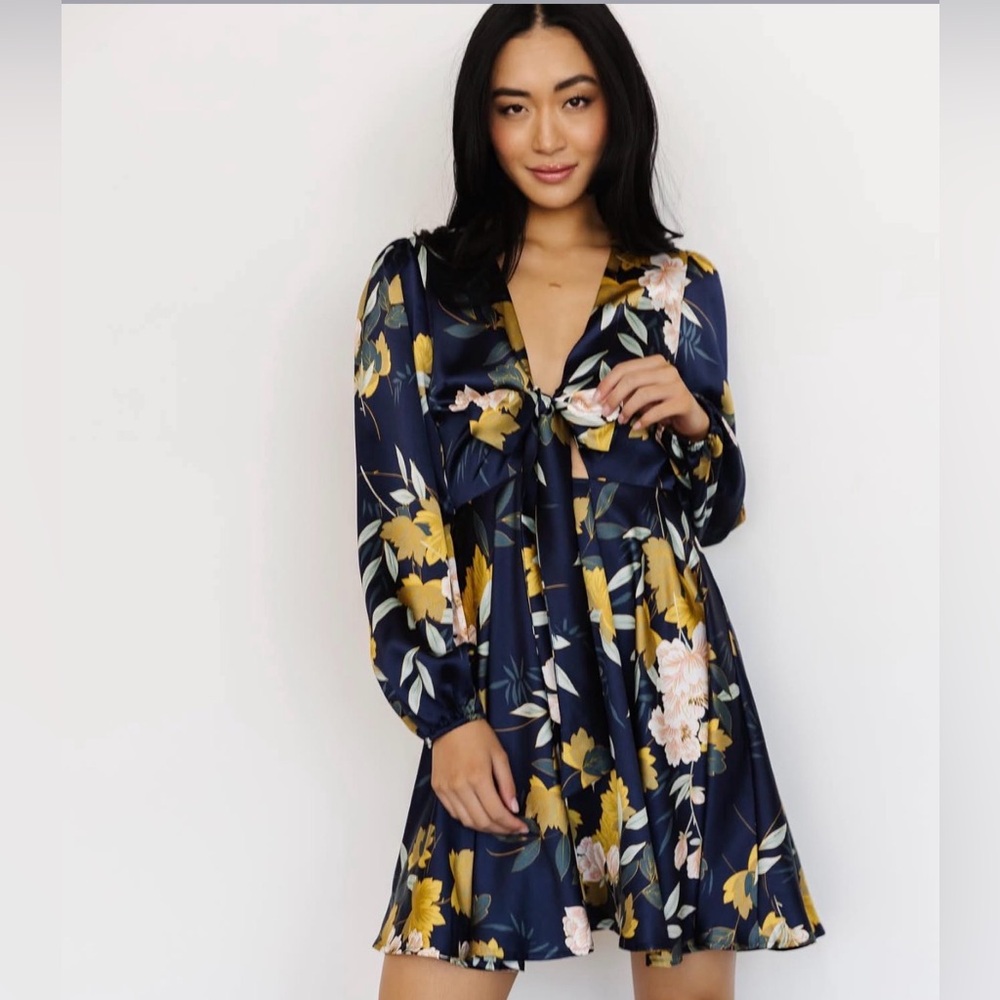 NWOT Baltic Born Woodbury satin mini dress in navy floral size large